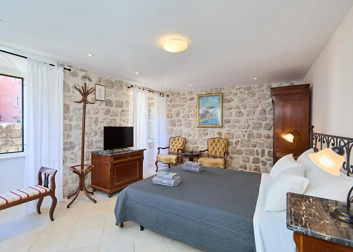 Doria Apartments